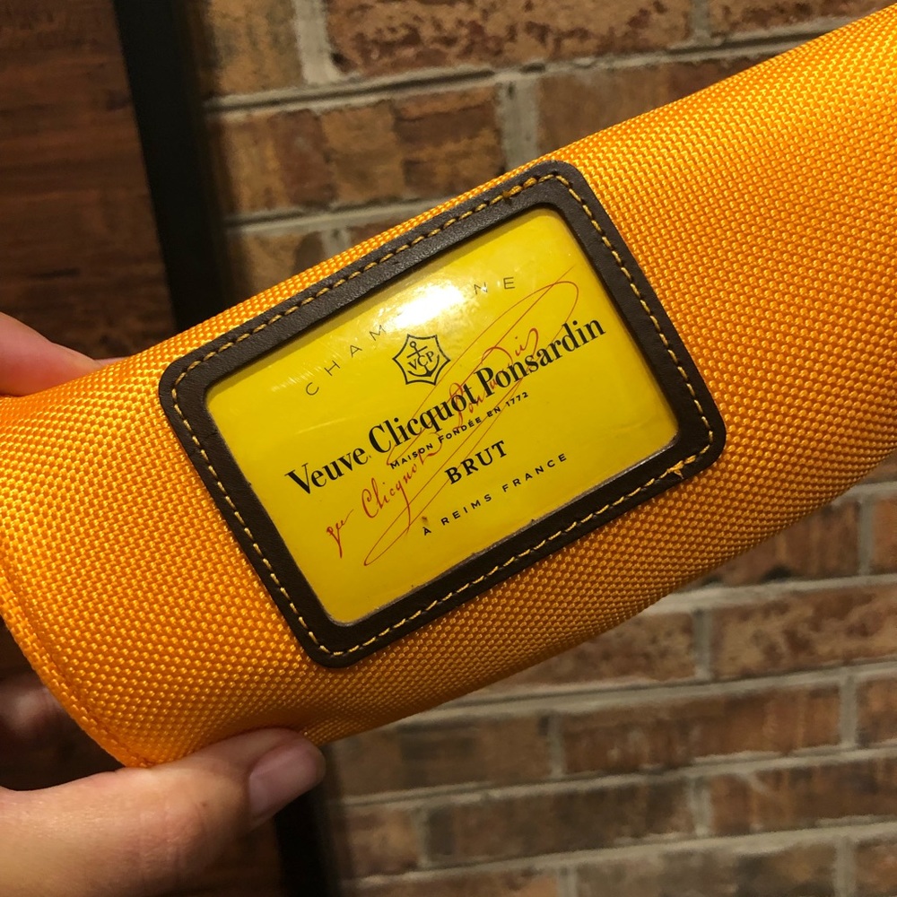 Veuve Clicquot Ice Jacket (26)